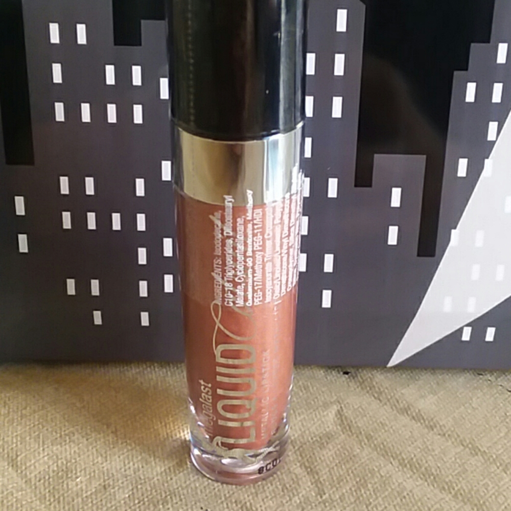 New wet n wild Metallic Lipstick!!